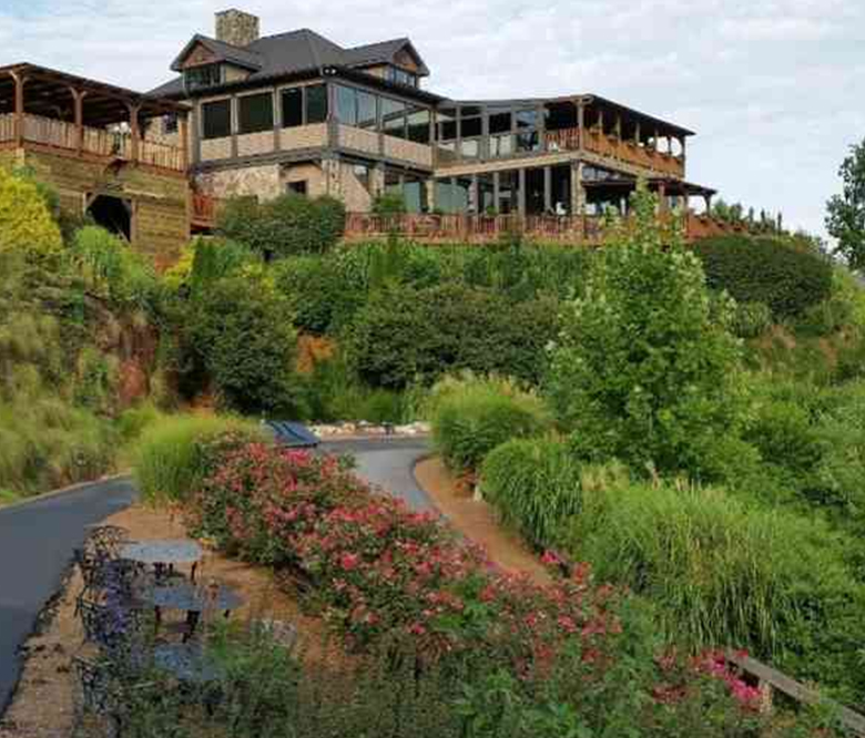 Wolf Mountain Vineyards